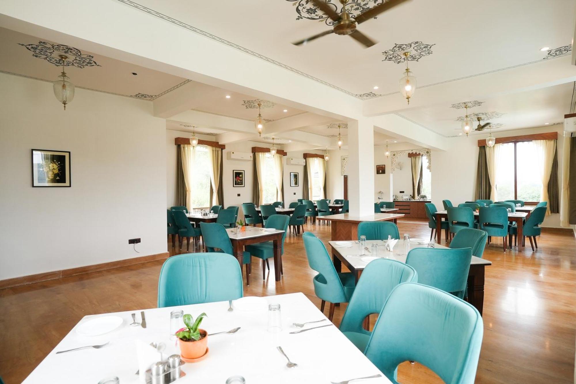 Maangarh Resorts 우다이푸르 외부 사진